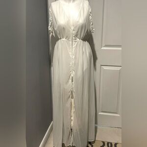 FASHION MIA WHITE & LACE COVER UP OR DRESS. S/2XL